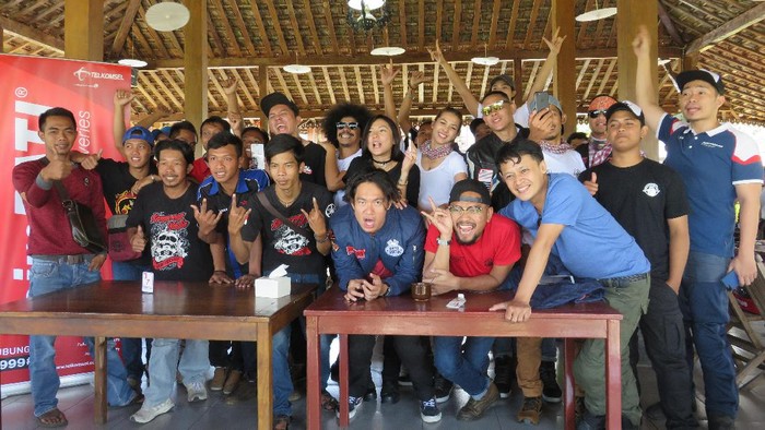 Motorbaik Disambut Hangat Oleh Komunitas Motor Karanganyar