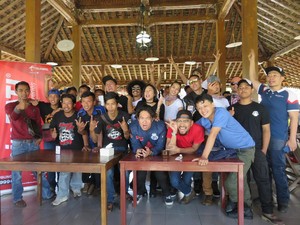 Motorbaik Disambut Hangat Oleh Komunitas Motor Karanganyar