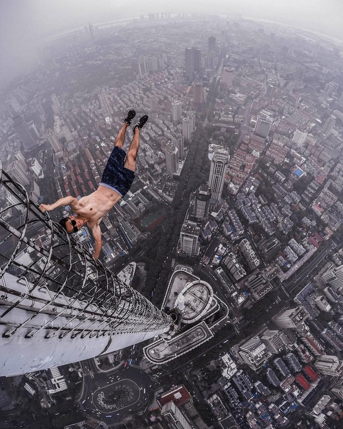 potret Human flag unik dan berbahaya
