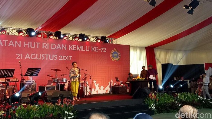 Akan Ganti Kendaraan Dinas Kemlu, Menlu: Untuk Efisiensi