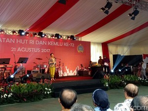 Akan Ganti Kendaraan Dinas Kemlu, Menlu: Untuk Efisiensi