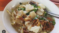 Mie kocock Mang Nanang Tea ada di Jl.Ternate dan BSD. Kaki sapi yang empuk mulur jadi andalannya. Juga ada sumsum jika ingin yang lebih gurihFoto: Istimewa