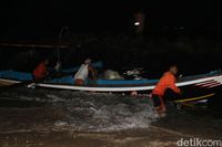 2 Nelayan di Garut Ditemukan Selamat Setelah Terapung 4 Jam