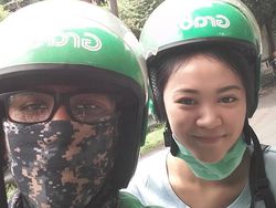 Bikin Iri, Penumpang Driver Ojek Online Ini Cantik-cantik