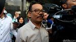 Hindari Jurnalis, Tersangka Korupsi Malang Kepentok Kamera