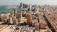 Terakhir adalah Kota Manama di Bahrain. Bukan hanya 30 hari, total waktu libur nasional di Manama malah mencapai 34 hari. Masyarakatnya pun senang liburan ke luar negeri (Thinkstock)