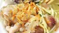 Mie Kocok Cijagra Buah Batu punya kaki sapi buat melengkapi mie kocok. Pastinya asyik dimakan perlahan sambil menghirup kuah hangat mie kocok.Foto: Istimewa
