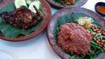 Nyamm! Ayam Bakar yang Manis Empuk dengan Cocolan Sambal Ada di Sini
