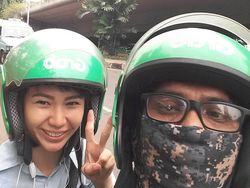 Bikin Iri, Penumpang Driver Ojek Online Ini Cantik-cantik