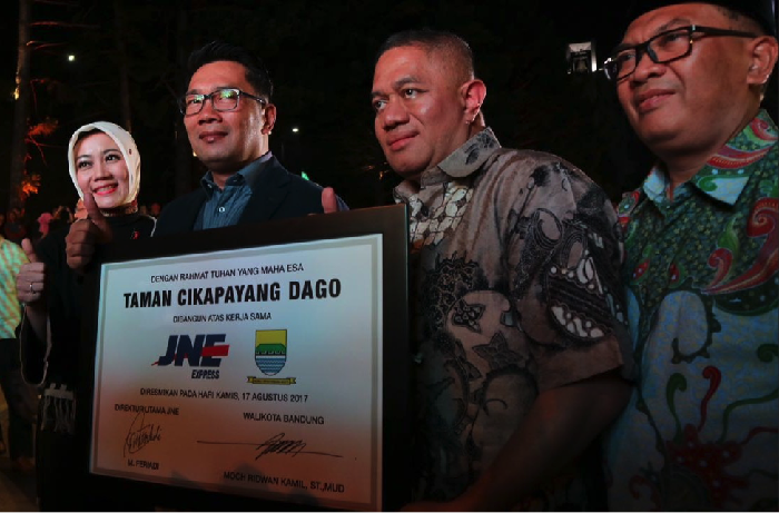 JNE Hantarkan Kebahagiaan untuk Masyarakat Indonesia