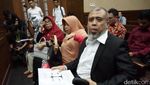 Foto: Begini Penampilan Patrialis Akbar Saat Ditangkap KPK hingga Vonis