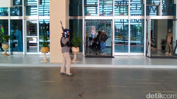 Aksi Pasukan Elit Denjaka melumpuhkan teroris di Cilacap.