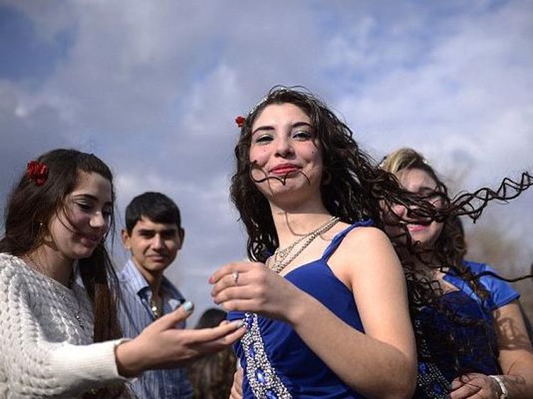 Senyum Muda-mudi Jomblo Bulgaria di Pasar Jodoh