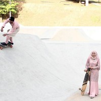 Vina bertemu suaminya lima tahun yang lalu saat dirinya mulai melakukan longboarding. Foto: Dok. Instagram