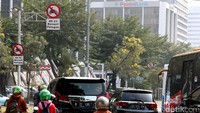 Sementara pembatasan lalu lintas sepeda motor pada lokasi segmen Bundaran HI-Jl Medan Merdeka Barat atau sampai Bundaran Patung Kuda sudah berjalan selama kurang lebih 2 tahun sesuai dengan Perda No 195 tahun 2015.