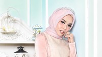 Kini Medina Zein masih dalam pemeriksaan untuk keterkaitan selebriti lainnya atas kasus narkoba tersebut. Dok. Instagram/medinazein