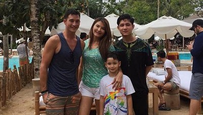 Mike Lewis dan Tamara Bleszynski Mesra di Bali, Balikan?