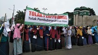 Para akhwat ikut dalam aksi demonstrasi ini. (Hary Lukita/detikcom).