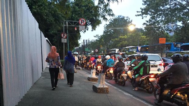 Menyoal Pelarangan Motor untuk Mengurai Macet Jakarta