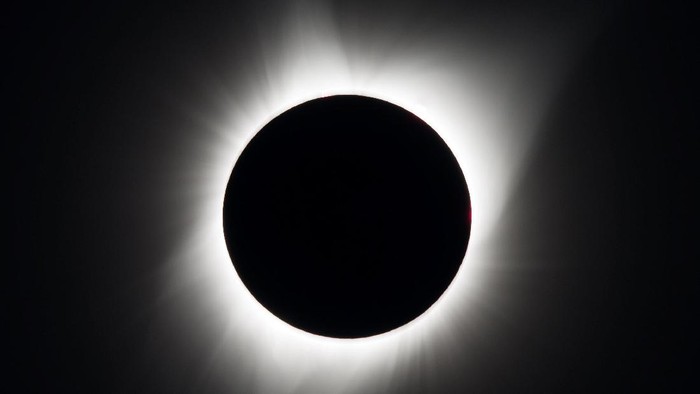 The moon is seen passing in front of the sun during a solar eclipse from Ross Lake, Northern Cascades National Park, Washington, U.S., August 21, 2017.    Courtesy Bill Ingalls/NASA/Handout via REUTERS  ATTENTION EDITORS - THIS IMAGE HAS BEEN SUPPLIED BY A THIRD PARTY.  MANDATORY CREDIT