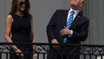 Gaya Trump yang Berani Tatap Gerhana Matahari Total Tanpa Kacamata
