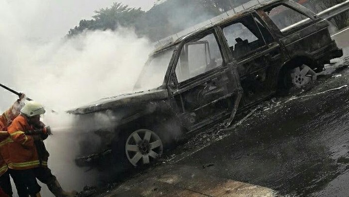 Cegah Mobil Terbakar, Perhatikan Ini