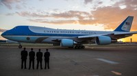 Jumlah  itu lebih banyak dari era pemerintahan Presiden Barack Obama yang memiliki 31 orang dalam pemerintahan yang harus dilindungi Secret Service.  Somodevilla/Getty Images