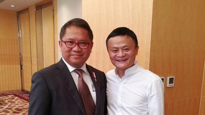 Menkominfo Rudiantara dan CEO Alibaba Jack Ma Menkominfo Rudiantara dan CEO Alibaba Jack Ma