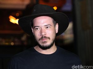 Zack Lee Pacaran dengan Rahma Azhari?