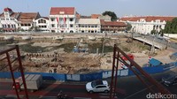 Revitalisasi menyeluruh terhadap belasan gedung tua dan sarana publik tersebut dimulai pada era Gubernur Basuki Tjahaja Purnama awal tahun lalu dan diprediksi selesai lima tahun kemudian.