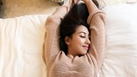 Tidak hanya seksi Angela juga piawai belly dance lho. Dok. Instagram/realangelalorenza