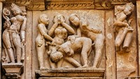 Namun, bukan berarti sifatnya negatif. Kamasutra di sini mengajarkan tentang nilai budaya dan seni berinteraksi antara 2 manusia yang berlawanan jenis (Thinkstock)