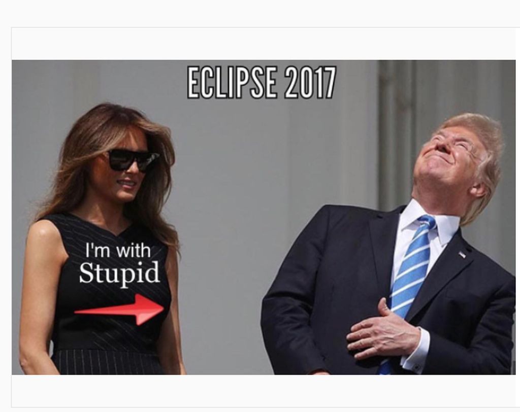 Meme Kocak Donald Trump Lihat Gerhana Tanpa Kacamata Foto 3