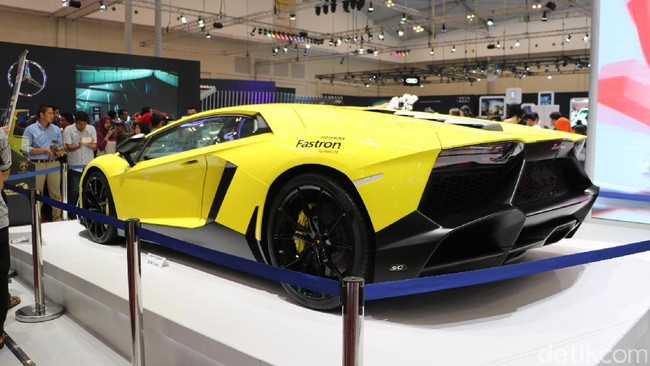 Mobil Termahal yang Mejeng di GIIAS 2017