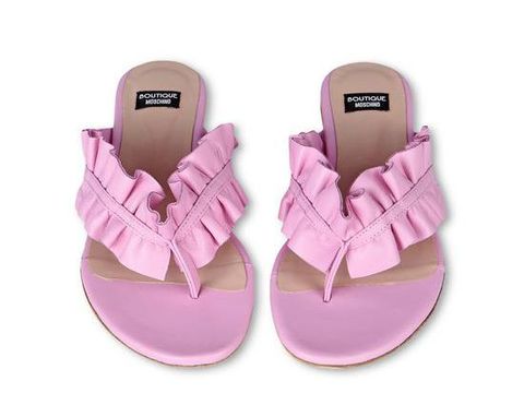 Referensi 5 Sandal Feminin yang Manis Dipakai Jalan-jalan 
