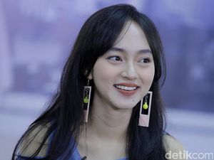 Dokter Muda yang Cantik Mau Nyanyi, Nonton Sekarang!
