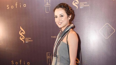 Julie Estelle Makin Cantik Aja!