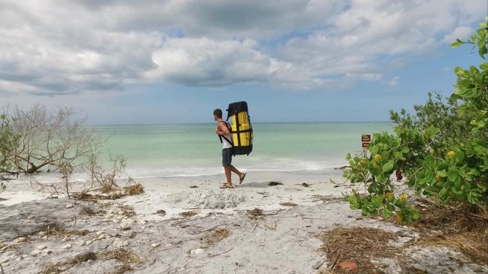 Kayak Ajaib yang Bisa Berubah Jadi Tas