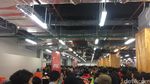 Foto: Sesaknya Pengunjung di GI karena Diskon Nike