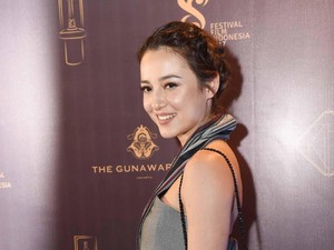 Gunung Agung Erupsi, Keluarga Julie Estelle Kesulitan Pulang ke Bali