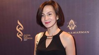 Ibu satu ini kece banget sih! Pool/Noel/detikFoto.