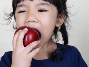 Apa Buah dan Sayur yang Perlu Dipantang Anak di Bawah 1 Tahun?