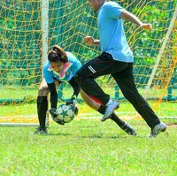 Awalnya Niena Azman dikritik karena pilihan kariernya di dunia futsal. Tapi kritikan itu justru menjadi pemicu semangatnya untuk semakin sukses. Foto: Instagram/niena_azmann