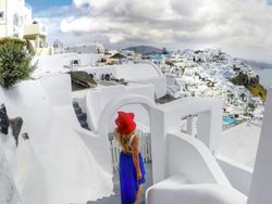 Suka Piknik Sendirian, Blogger Seksi Ini Kesal Dicurigai