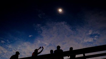 Gerhana matahari total melintas AS dari wilayah west coast hingga east coast. (Foto: GettyImages)
