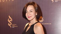 Meski tak muda lagi, wajahnya tetap imut dan flawless. Pool/Noel/detikFoto.