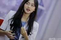 Ngakunya Sih Kalau Makan Sebakul, Tapi Dokter Muda Ini Tetap Cantik