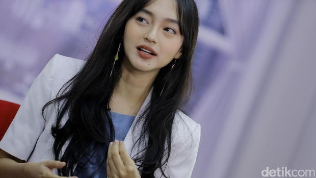 Jalani Hidup Sebagai Dokter Muda Sekaligus Penyanyi, Ini Pengakuan Indah Kus