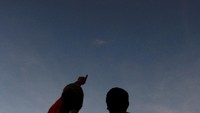 Mereka yang antusias melihat gerhana matahari total.