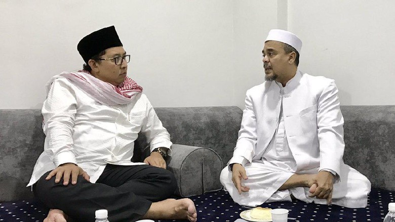 Kunker Haji, Fadli Zon Makan Nasi Kebuli Bareng Habib Rizieq Kunker Haji, Fadli Zon Makan Nasi Kebuli Bareng Habib Rizieq